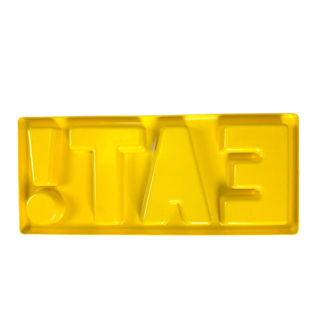 Yellow Vintage 1970s Arthur Umanoff "Chatter Platter" Eat! Snack Tray for Custom Merchandise Corp Yellow Plastic Typography Serving Dish For Sale - Image 8 of 8