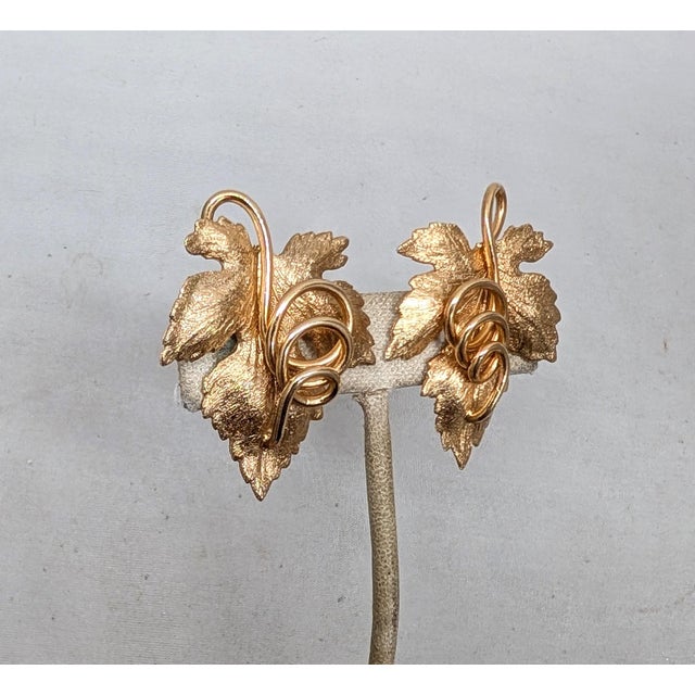 Mid-Century Modern Vintage 1950s Signed Napier Goldtone Leaf With Curled Stem Clip Earrings-2 Pieces For Sale - Image 3 of 7