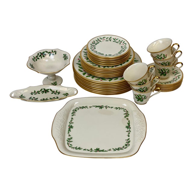 Late 20th Century Lenox GoldRimmed Holiday Dinnerware & Serveware Set