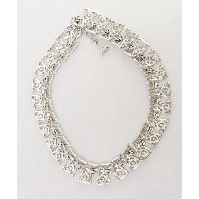 Monet Vintage 1960s Signed Monet Rhodium Plated Interlocking V Shapes Collar Necklace For Sale - Image 4 of 7