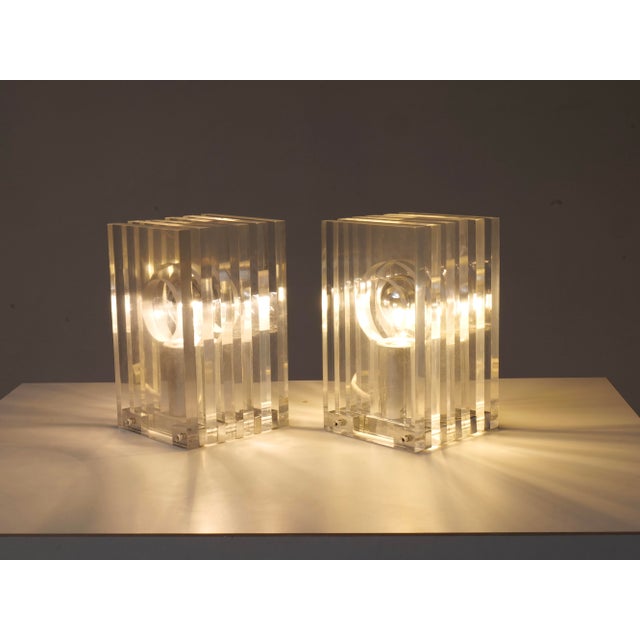 Maison Jansen Acrylic Lamps in the style of Sandro Petti for Maison Janson, 1970s, Set of 2 For Sale - Image 4 of 13
