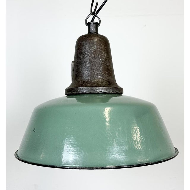 Industrial Green Enamel Factory Lamp with Cast Iron Top, 1960s For Sale - Image 6 of 17