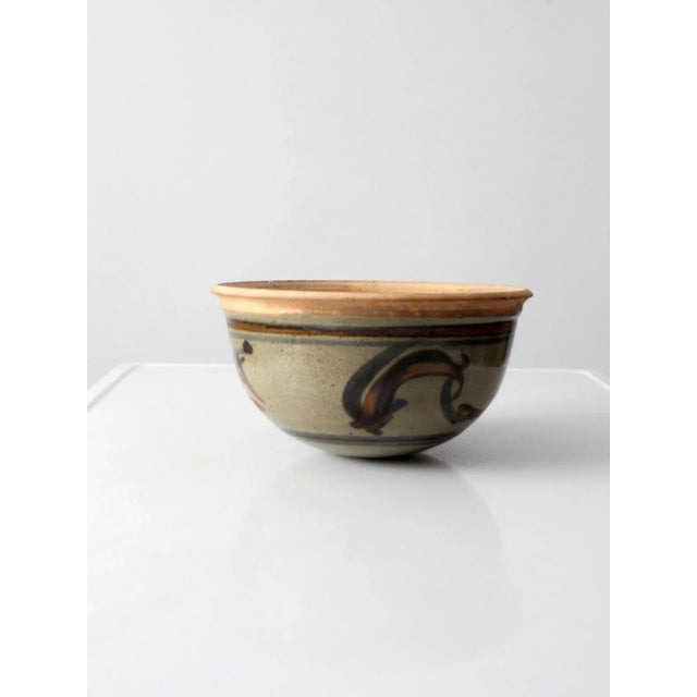 Stunning vintage studio pottery bowl dating to 1976, signed and dated by the artist. The generously sized round-bottom...