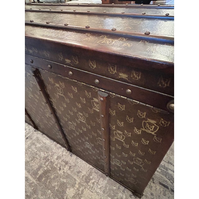 Large Leather Wrapped Maitland Smith Trunk With Wooden Mounts For Sale - Image 11 of 16