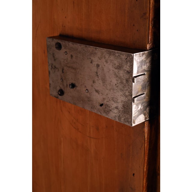 Baroque Baroque Hall Cupboard in Walnut, 1770 For Sale - Image 3 of 7