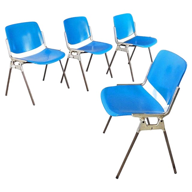 Italian DSC Chairs in Beech and Metal attributed to Giancarlo Piretti for Castelli / Anonima Castelli, 1965, Set of 4 For Sale