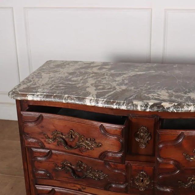 Wood 18th Century French Serpentine Commode For Sale - Image 7 of 11