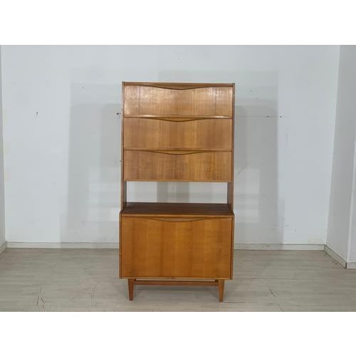 A very nice vintage wardrobe. • German Design • 60s original • very good condition • Ash Dimensions: Height: 174 cm Width:...