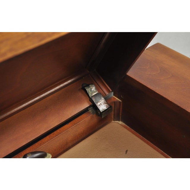 Antique Philco Tube Radio Table Record Player Mahogany Case Model 46-1203 For Sale - Image 13 of 18