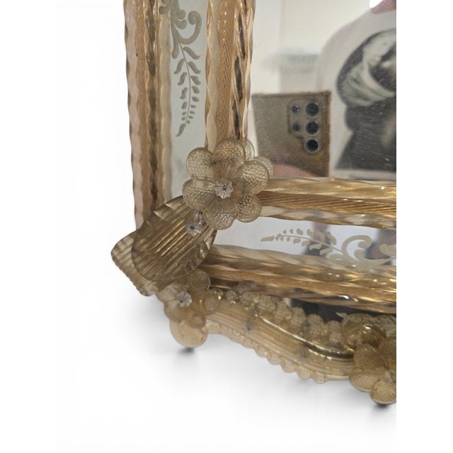 Venetian Murano Glass Wall Mirror with Floral Engraving and Amber Details, 1950 For Sale - Image 9 of 11