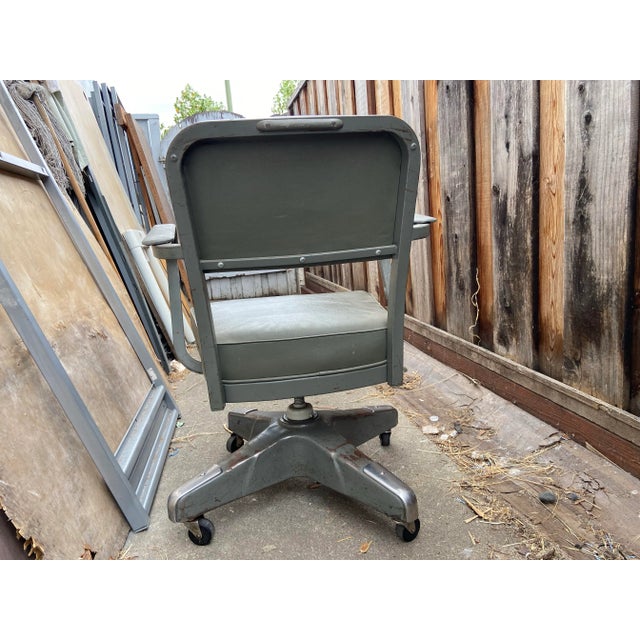 Gray Vintage Mid Century Modern Emeco Corp Industrial Tanker Rolling/Swivel Office Desk Chair For Sale - Image 8 of 12