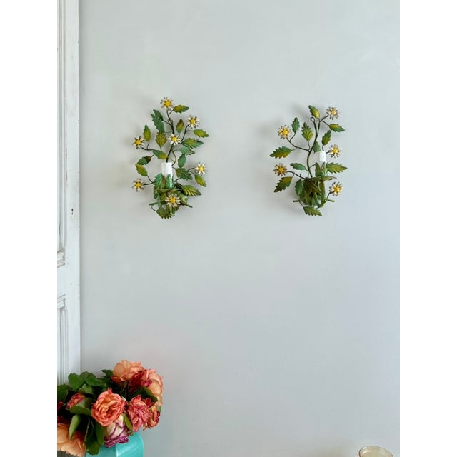 Green French Tole Painted Daisy Floral Wall Sconces, 1970, Set of 2 For Sale - Image 8 of 18