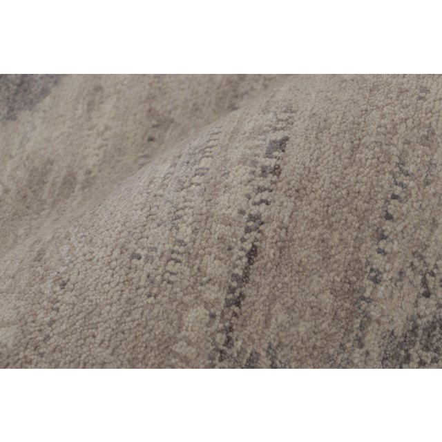Rug & Kilim’s Contemporary Abstract Rug With Silver and Gray Patterns For Sale - Image 9 of 10