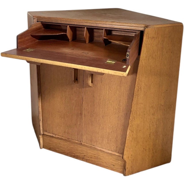 Mid-Century Modern Corner Secretaire in Oak Veneer from G-Plan, 1950s For Sale - Image 6 of 9