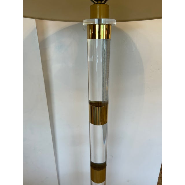 Chunky Midcentury Modern Lucite and Brass Floor Lamps- A Pair For Sale - Image 4 of 12