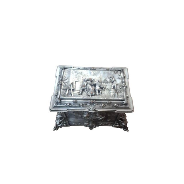 19th Century Jewelry Box, 1890, in Very Good conditions. Designed 1890 to 1919