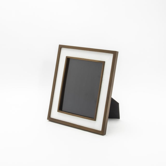 Exuding sophistication and timeless elegance, this 8x10” picture frame by Kifu Paris is a masterful blend of luxurious...