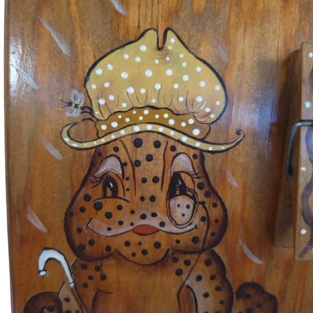 Vintage Wooden Frog Wall Plaque Note Holder Hand Painted Folk Art For Sale In Los Angeles - Image 6 of 12