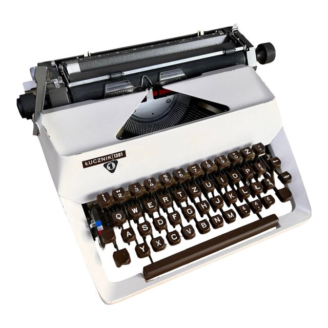 Łucznik 1303 Typewriter – Poland, 1970s, Functional, Very Good Condition For Sale