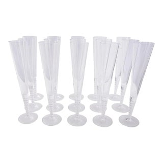 Steuben Evening Art Glass Fluted Champagne Glasses by Dante Marioni, Set of 16 For Sale