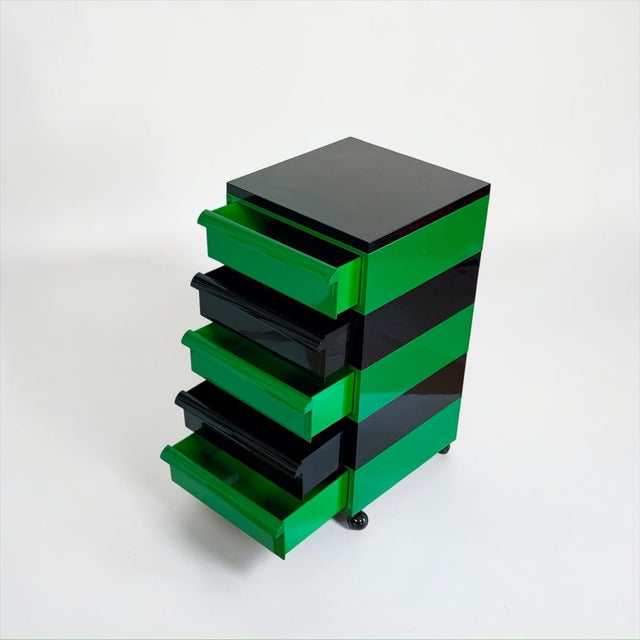 Modern Chest of Drawers in Black and Green by Simon Fussell for Kartell, Italy, 1970s For Sale - Image 3 of 12