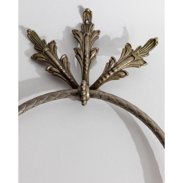 Vintage Oak Leaf Relief Hand Towel Rings in Metal, 1930s, Set of 2 For Sale - Image 9 of 11