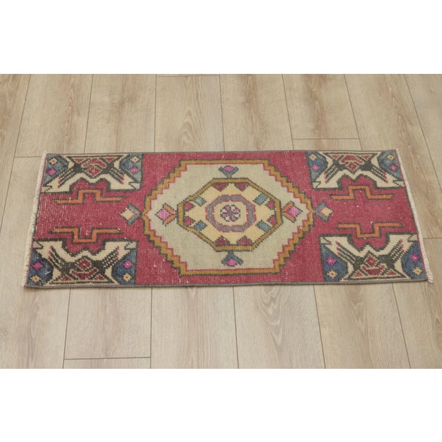Size: 1.4 x 3.2 ft ( 42 x 98 cm) 16 x 38 inches Color: Organic Natural Dye ( Red,Blue,Orange,Cream,Pink ) Material: 100%...