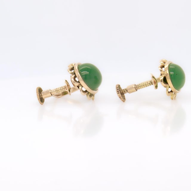 Pair of Vintage 14k Gold & Jade Cabochon Floral Screwback Earrings For Sale - Image 9 of 10