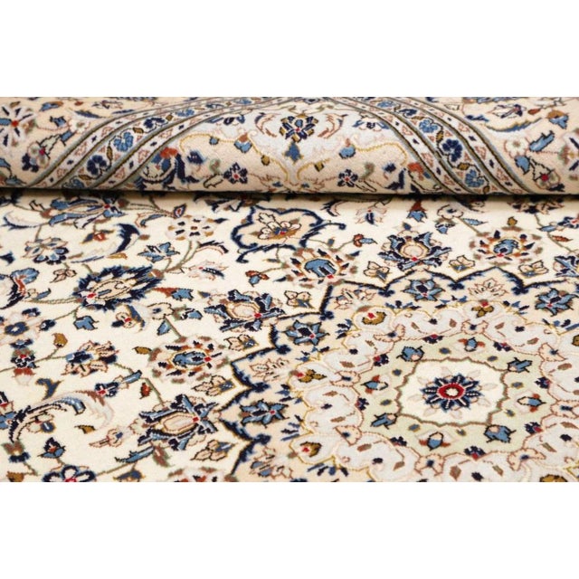 Hand-Knotted Keshan Rug Nain in Wool For Sale - Image 10 of 11