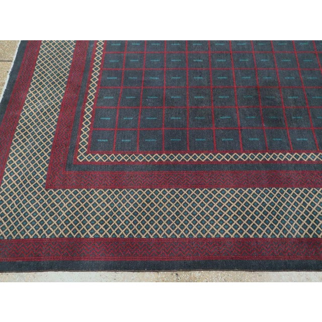 Galerie Shabab Collection Mid-20th Century Handmade Indian Lahore Art Deco Inspired Room Size Carpet For Sale In New York - Image 6 of 9