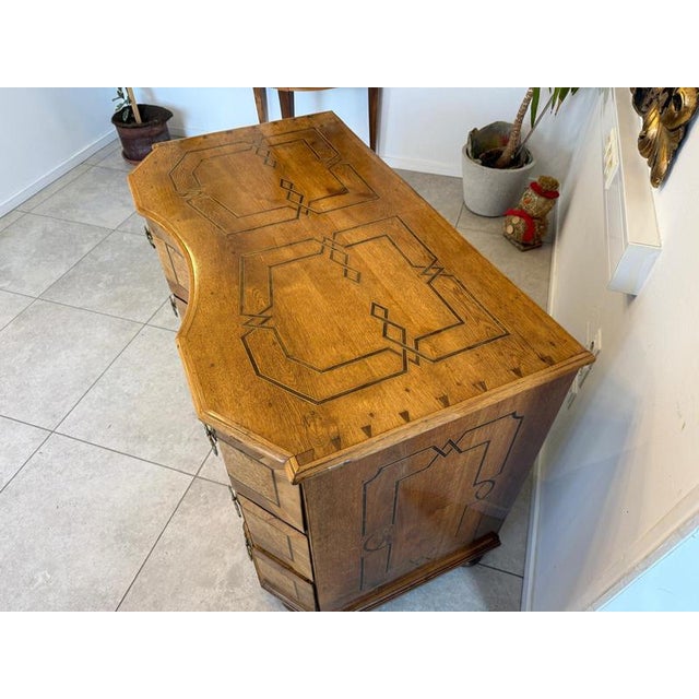 Brown Baroque Chest of Drawers in Pine For Sale - Image 8 of 18