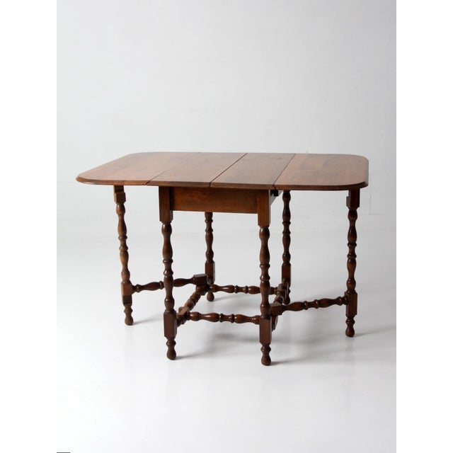 Early American Gate Leg Drop Leaf Table For Sale - Image 6 of 15