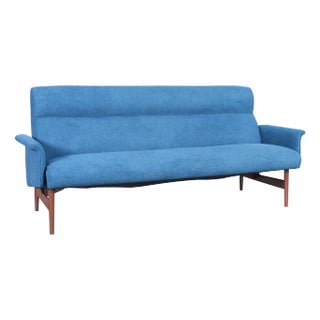 Mid-Century Modern Sculptural Walnut Sofa, 1960s For Sale
