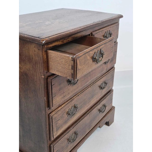 Pair of English Oak Bedside Chests or Bachelor's Chests, Circa 1920 For Sale - Image 12 of 13