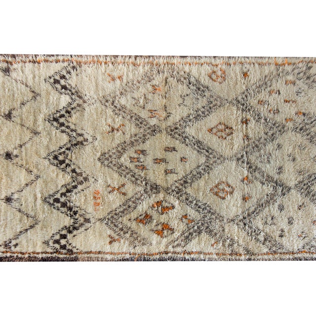 Cream Vintage Moroccan Rug For Sale - Image 8 of 15
