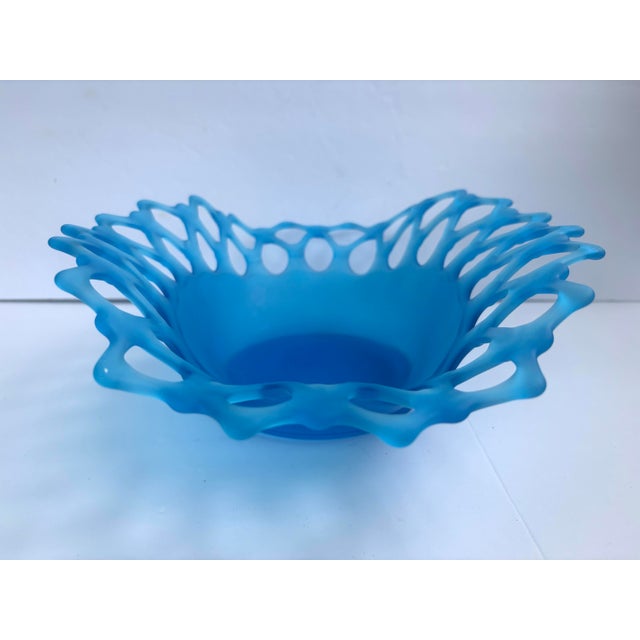 Vintage Westmoreland Doric Lace Blue Satin Glass Oval Centerpiece Bowl For Sale In Orlando - Image 6 of 9