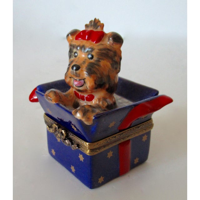 French Limoges, France Hand-Painted Lidded Trinket Box of a Scottie Dog Inside a Chrstmas Box For Sale - Image 3 of 11