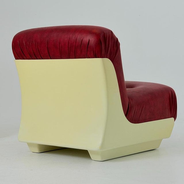 Mid-Century Space Age Lounge Chair in Red Leather & Fiberglass Shell, Germany, 1970s For Sale - Image 3 of 18