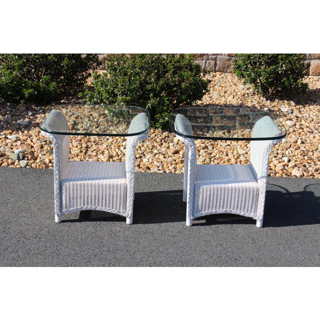 1980s Lloyd Loom Wicker Side Tables With Glass Tops—A Pair For Sale - Image 17 of 18