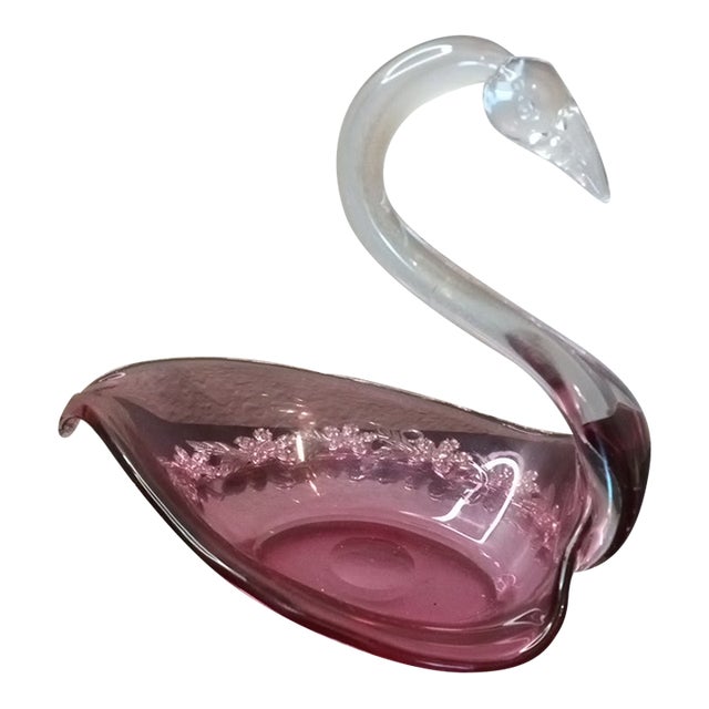 Exquisite Pilgrim Cranberry Glass Swan Bowl For Sale