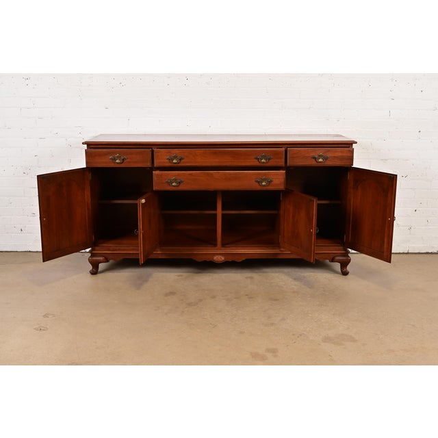 1970s Ethan Allen American Colonial Solid Cherry Wood Sideboard Credenza, Circa 1970s For Sale - Image 5 of 15