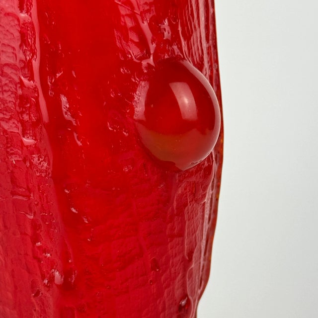 1990s Vintage Candy Red Glass Vase With Nubby Design, Signed & Numbered For Sale - Image 11 of 12
