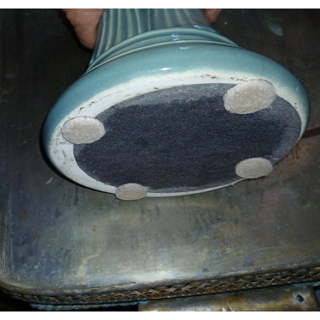 1970s 1970s Seafoam Green Palm Beach Regency Style Ceramic Stylized Palm Leaf Lamp For Sale - Image 5 of 6