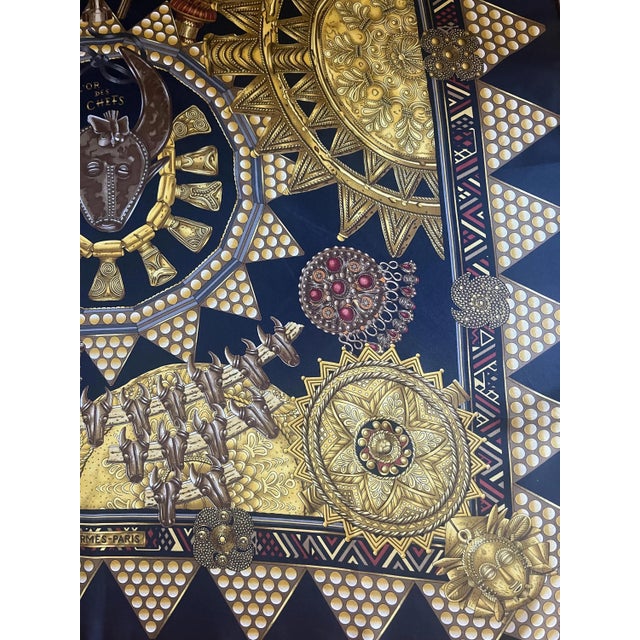 1990s Hermès Silk Scarf « L’or Des Chefs » 1997 For Sale - Image 5 of 10
