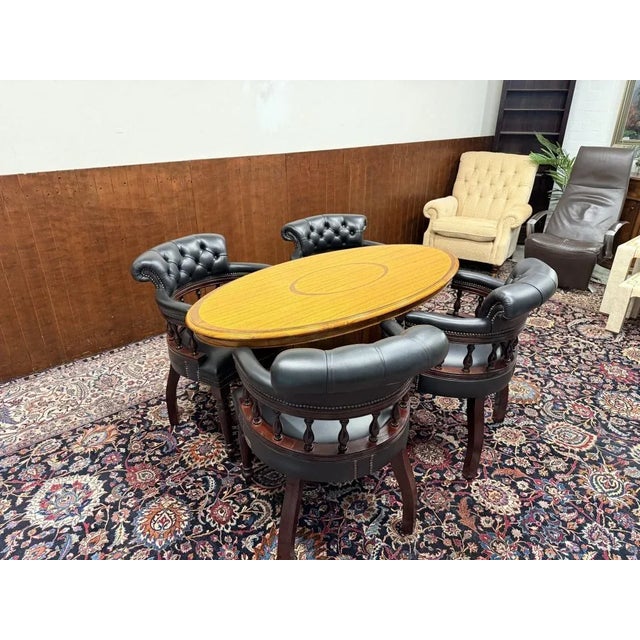 Conference Table from Globe Wernicke , in Very Good conditions. Designed 1920 to 1949 This piece has an attribution mark,...