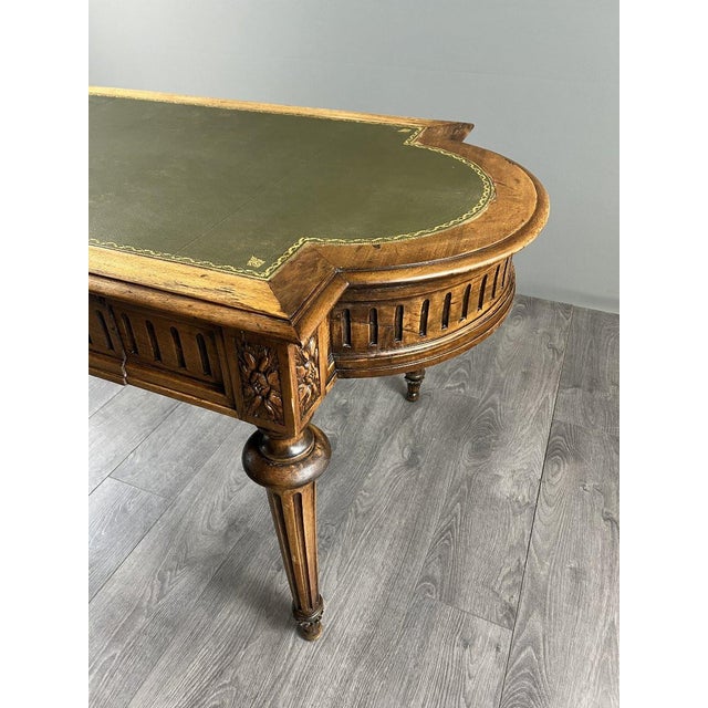 20th Century Louis XVI Desk in Wood For Sale - Image 11 of 13