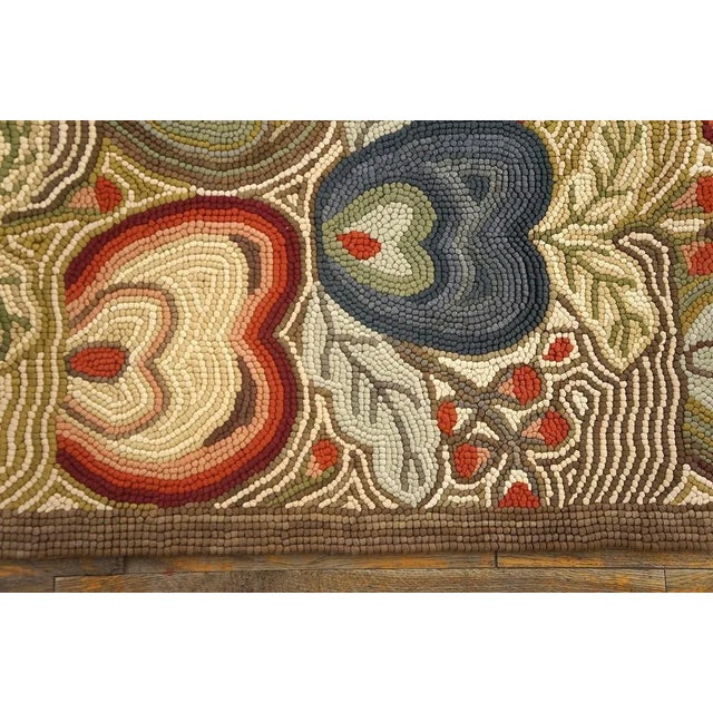 Contemporary American Hooked Rug (10' x 14' - 305x427 ) For Sale - Image 4 of 7