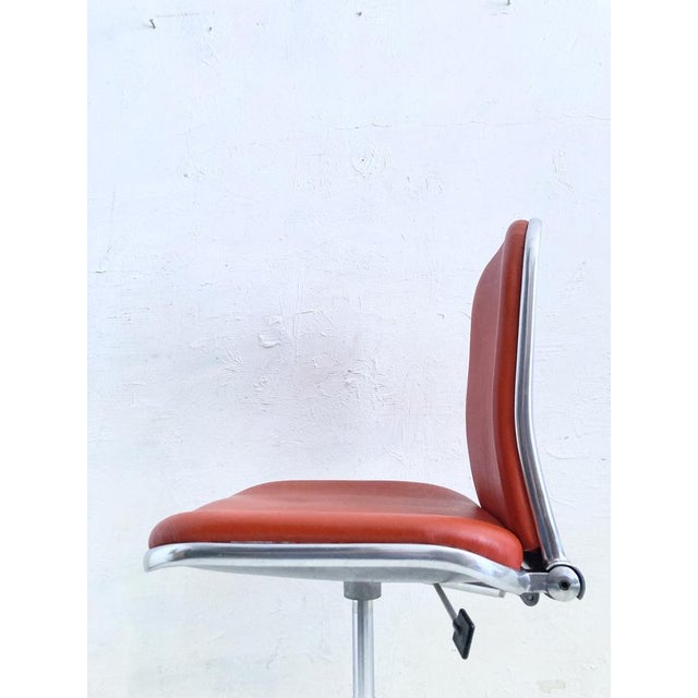 Supporto Height-Adjustable Office Chair in Leather by Frederick Scott for Hille, 1970s For Sale - Image 14 of 17