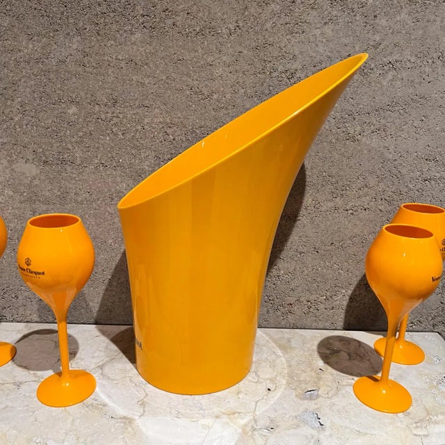 French Veuve Clicquot Orange Champagne Ice Bucket Four Glass Set For Sale In San Diego - Image 6 of 12