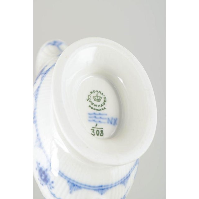 Blue Fluted Plain Butter Sauce Boat from Royal Copenhagen, 1963 For Sale - Image 4 of 5